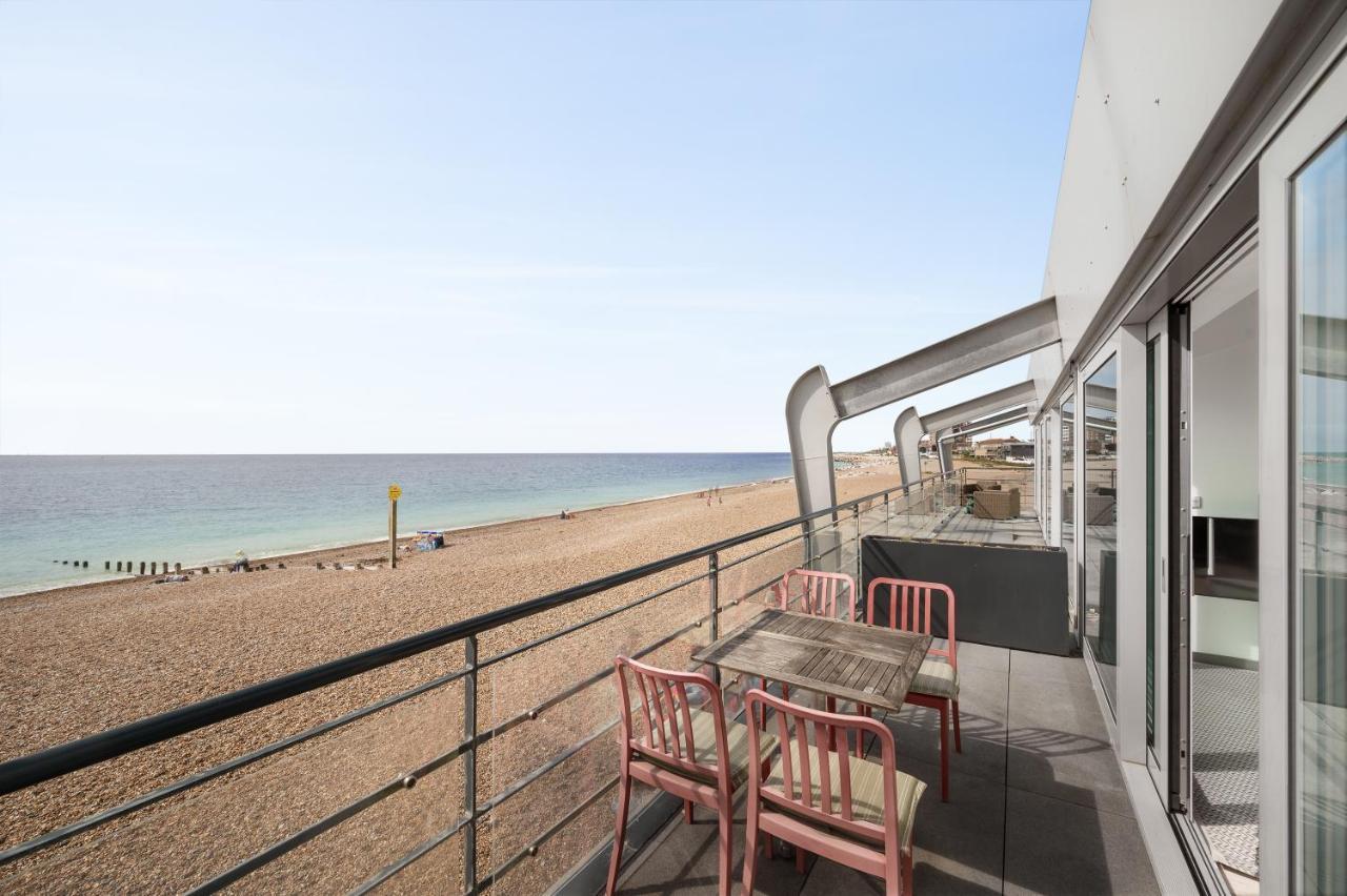 Lancing Beach Apartment. 외부 사진
