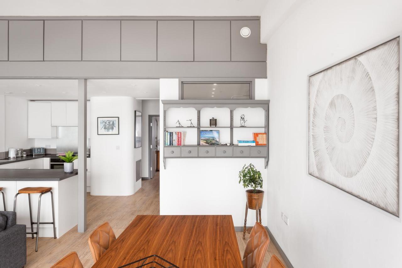 Lancing Beach Apartment. 외부 사진