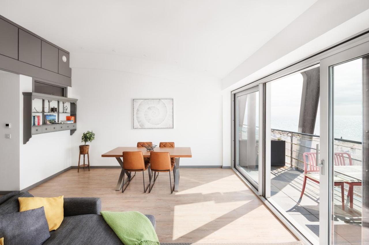 Lancing Beach Apartment. 외부 사진