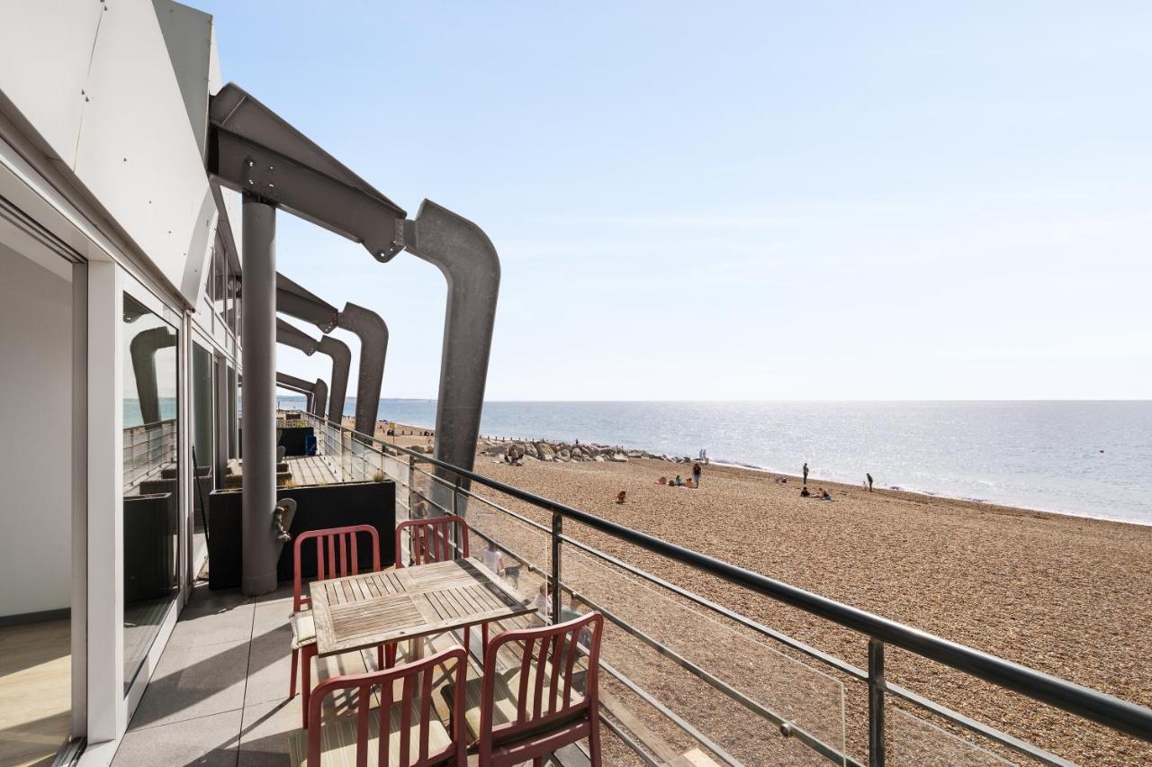 Lancing Beach Apartment. 외부 사진